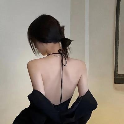 艾米丽·布莱尔的秘密